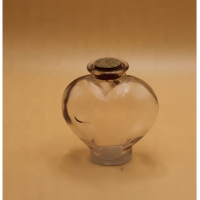 Heart shape glass decorative bottle with cork